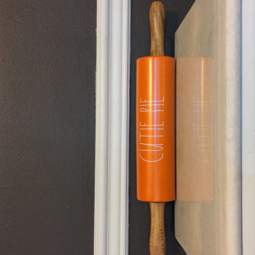 Rae Dunn Cutie Pie orange and white rolling pin NWT - Picture 2 of 4